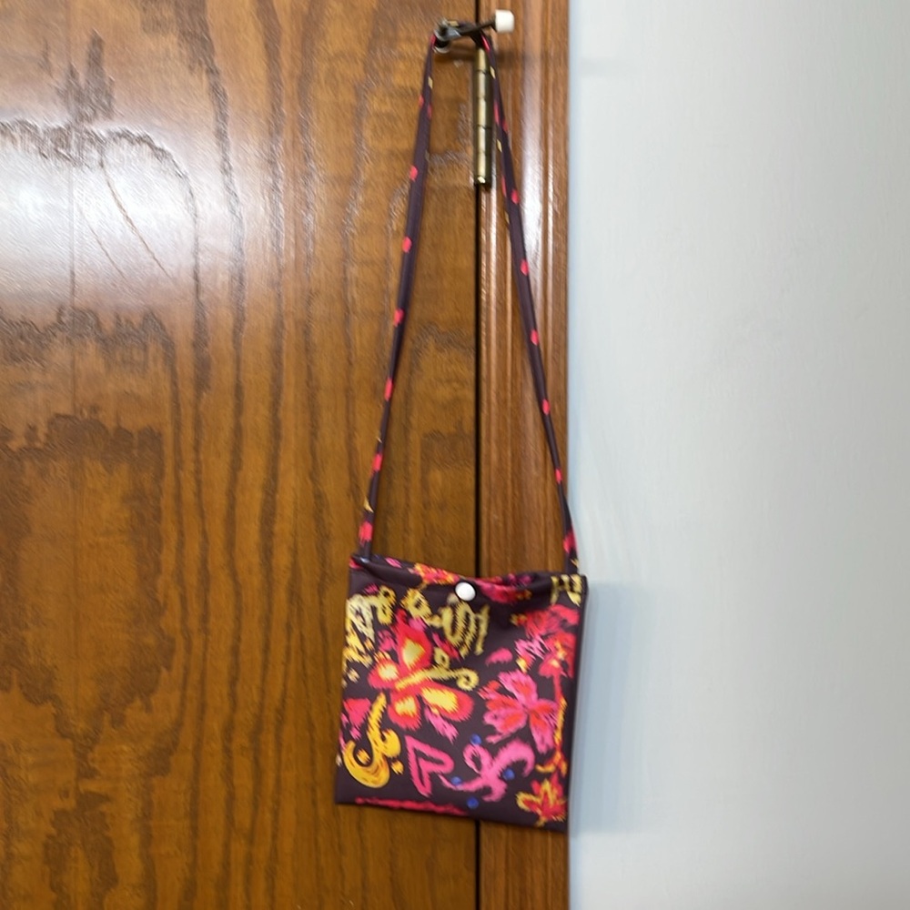 DISNEY “Mirabel” costume from Encanto with glasses & purse Halloween dress-up - Picture 10 of 15